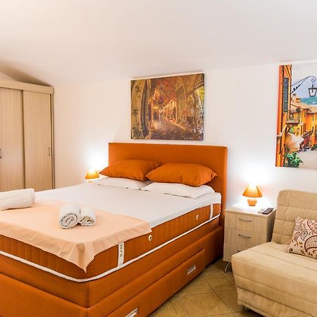 Apartments & Studios Tomanovic ブドヴァ エクステリア 写真